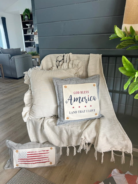 SQUARE Holiday Panel: Summer Fall Spring Patriotic Military Veteran God Bless USA July 4th Sept 11 Remembrance Independence American Farmhouse AMERICA LAND THAT I LOVE