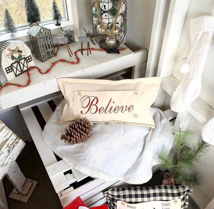 Glitter Holiday Panel: Winter, Christmas; CURSIVE SCROLL RED BELIEVE