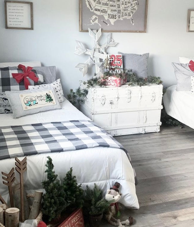 BUNDLE DEAL: Winter/Christmas Holiday Panels (4 pack) SAVE!!!: Christmas Camper / Christmas Truck / Trees / Nativity
