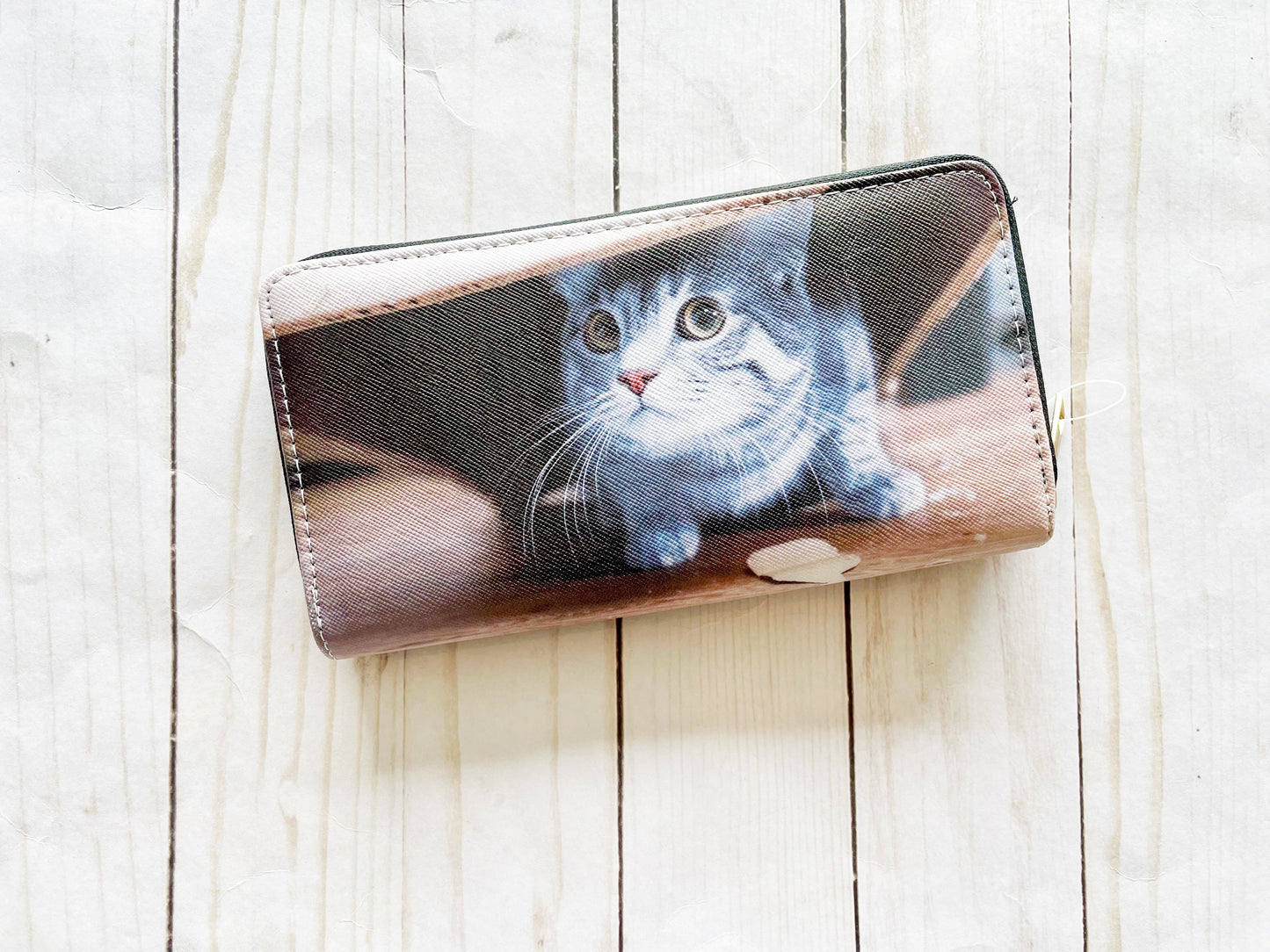 Kitty Cat Wallet: for Teen/College/Mom/Working Gal: HIDDING GRAY KITTY