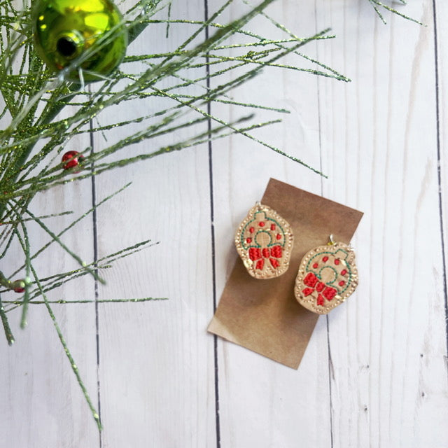 NEW! Christmas Earrings: Christmas Wreath Christmas Balls Ornaments Wood Gold Metallic